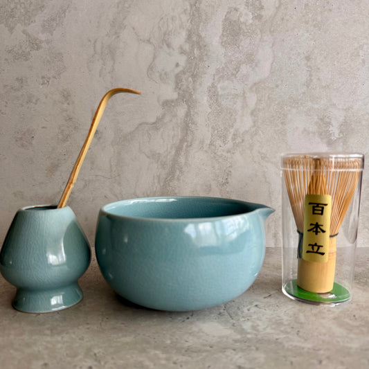 4-piece Premium Matcha Set - Light Blue Crackle
